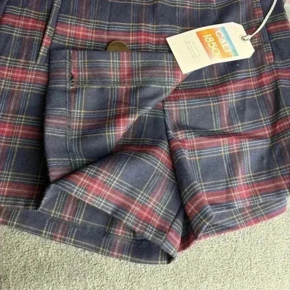 NWT Cali 1850 Plaid Button Detail Skorts - Navy & Red size Small - Picture 10 of 10
